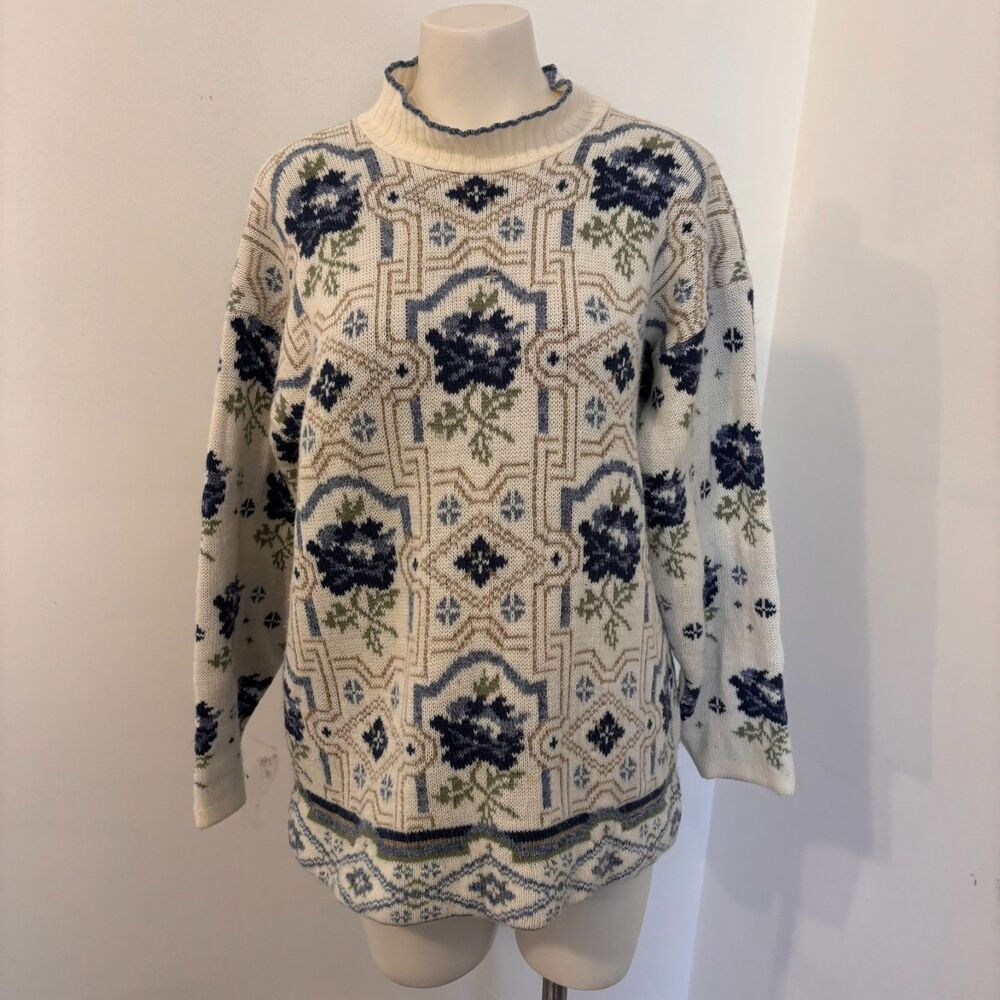 Vintage Just for Petites size Medium Grannycore Blue Floral Pattern Sweater